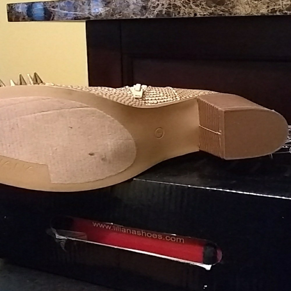 Shoes - Picture 4 of 8